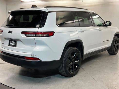 Used 2023 Jeep Grand Cherokee L Laredo AWD/4WD image 6