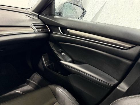 Used 2022 Honda Accord Sport image 12