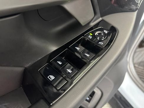 Used 2026 BMW 530i w/ M Sport Package RWD image 22