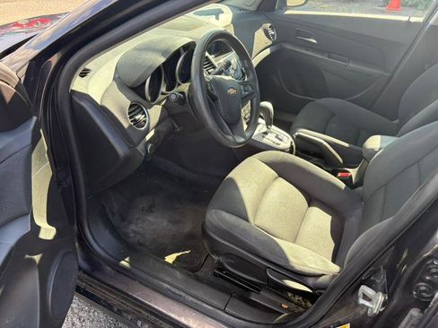 Used 2015 Chevrolet Cruze LT image 5