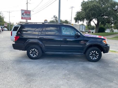 Used 2004 Toyota Sequoia Limited RWD image 4