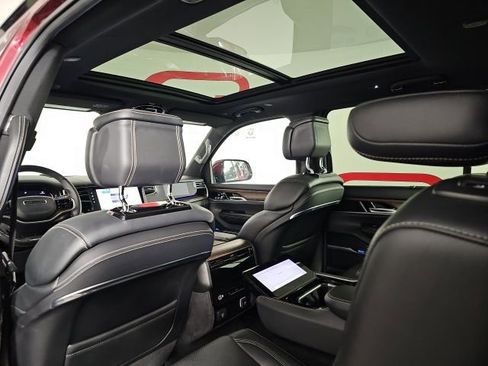 Certified 2022 Jeep Grand Wagoneer Series I image 12