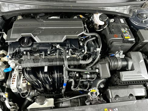 Used 2025 Hyundai Elantra SEL FWD image 33