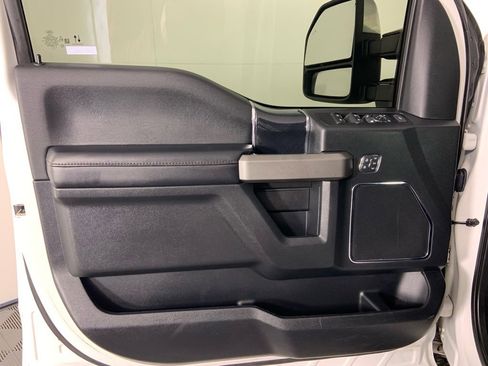 Used 2021 Ford F350 Platinum w/ FX4 Off-Road Package image 20