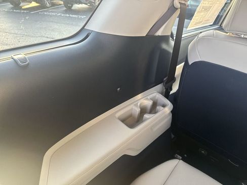 New 2026 Kia Carnival EX image 30