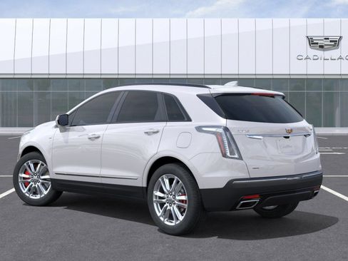 New 2026 Cadillac XT5 Sportv w/ LPO, Floor Liner Package AWD/4WD image 3