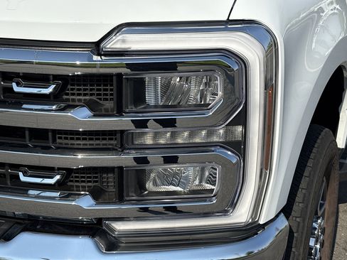 Used 2026 Ford F250 Lariat image 11