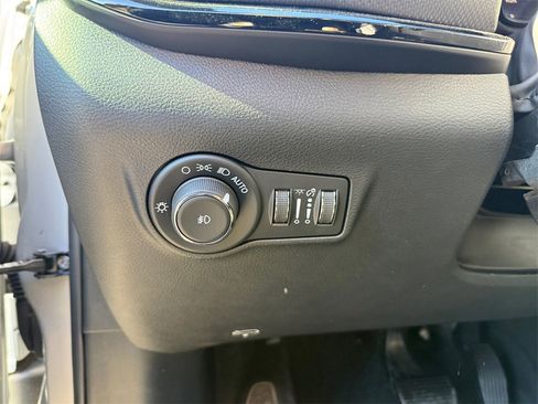 New 2026 Jeep Compass Latitude image 17