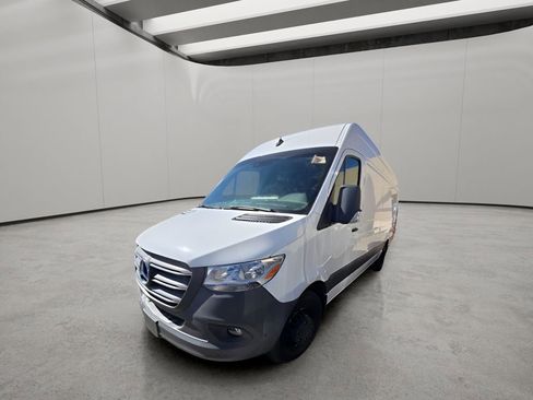 Used 2022 Mercedes-Benz Sprinter 3500 w/ Parking Package image 2