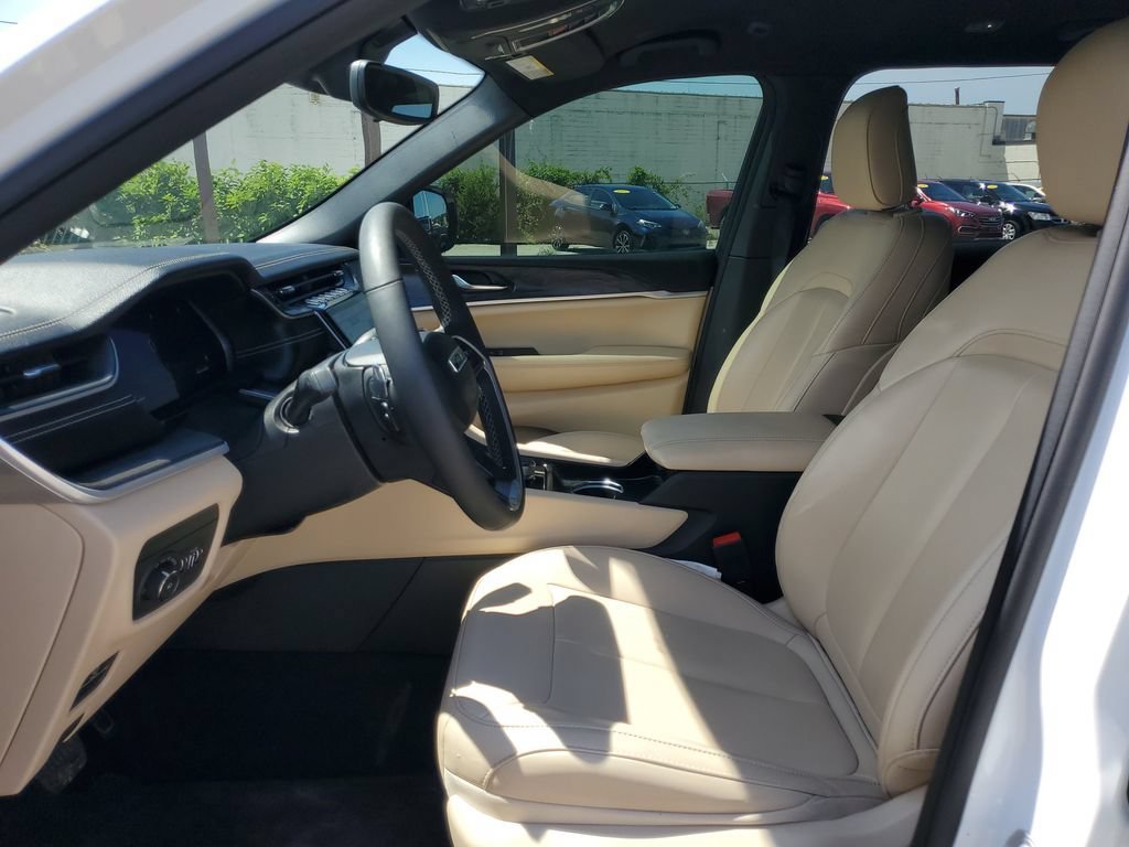 Used 2024 Jeep Grand Cherokee L Limited AWD/4WD image 20