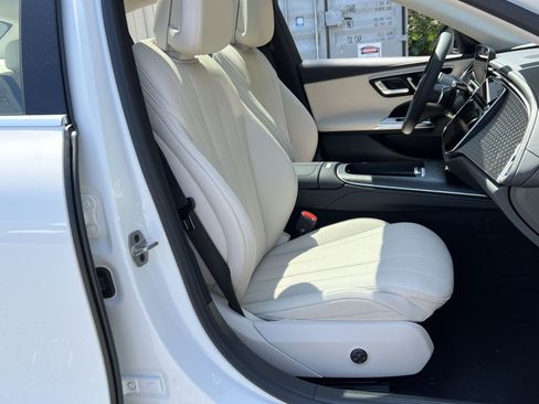 New 2026 Mercedes-Benz E 350 4MATIC Sedan image 26