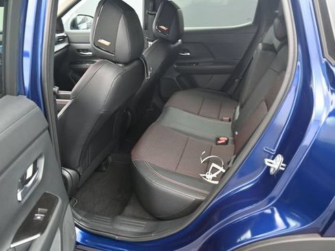 Used 2026 Nissan Kicks SR w/ SR Premium Package AWD/4WD image 15