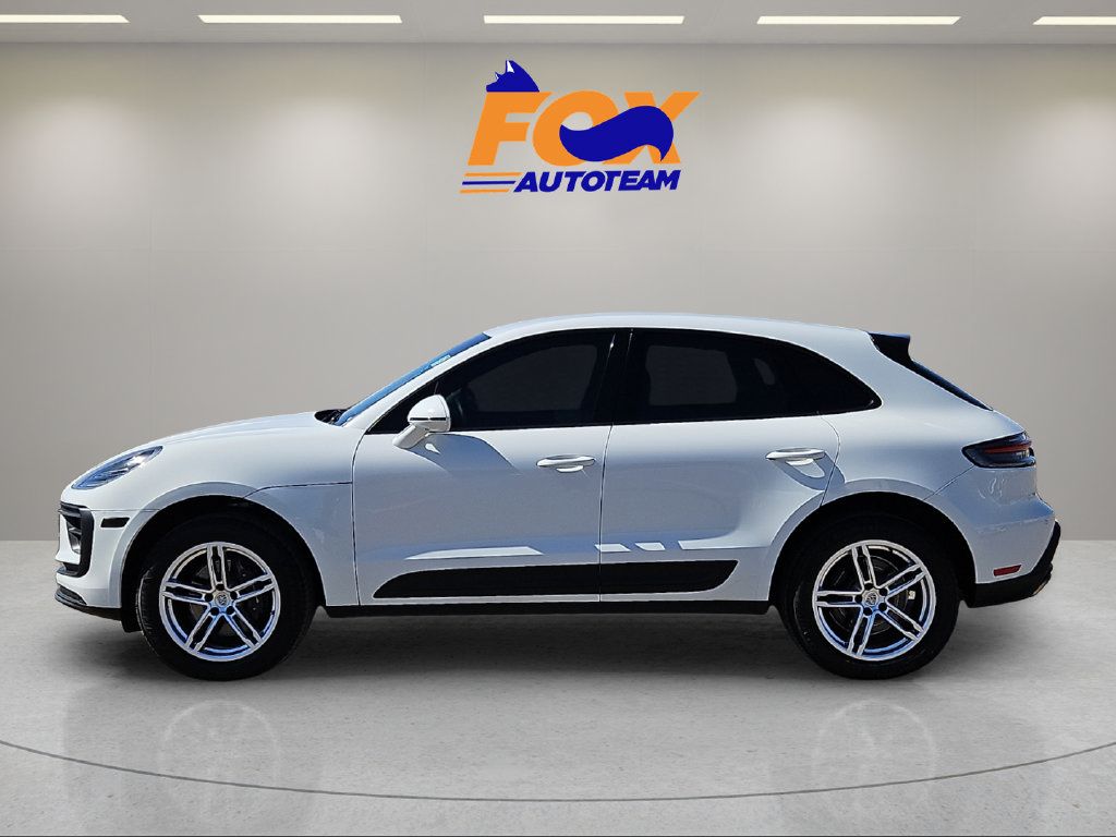 Used 2023 Porsche Macan Turbo AWD/4WD image 2