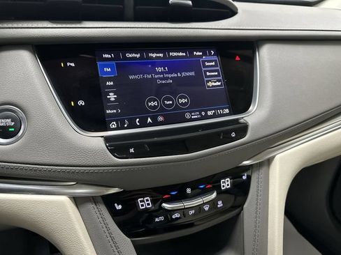 Used 2024 Cadillac XT5 Premium Luxury AWD/4WD image 11