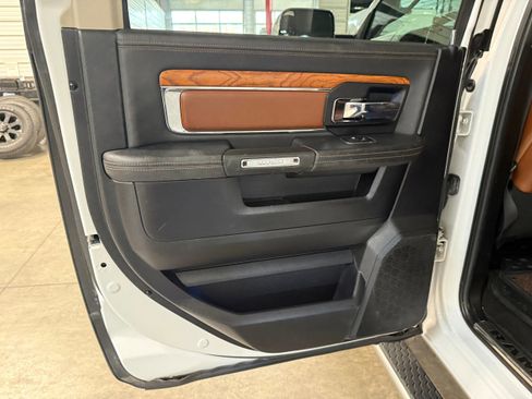 Used 2014 RAM 2500 Longhorn w/ Convenience Group AWD/4WD image 35