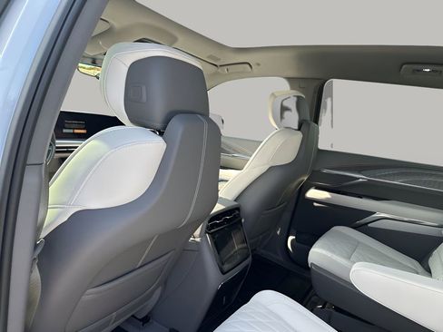 New 2026 Cadillac Escalade IQ Luxury 1 image 17