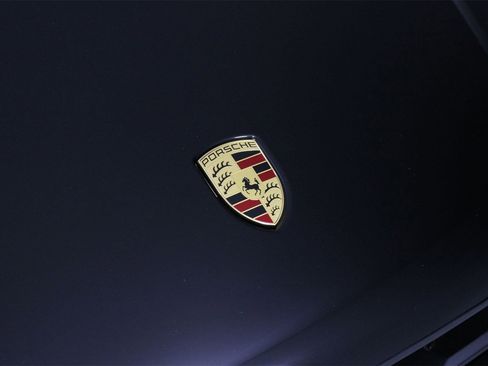 Used 2025 Porsche Macan image 29