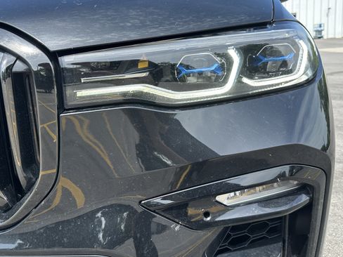 Used 2022 BMW X7 M50i AWD/4WD image 6