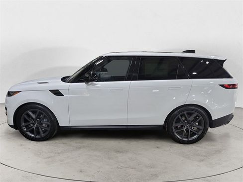 New 2025 Land Rover Range Rover Sport SE image 2