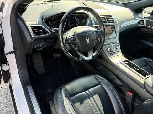 Used 2019 Lincoln MKZ Premiere FWD image 10