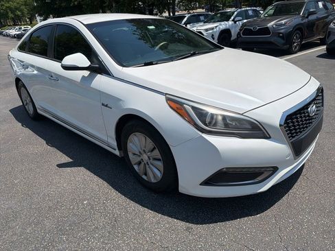 Used 2016 Hyundai Sonata SE FWD image 4