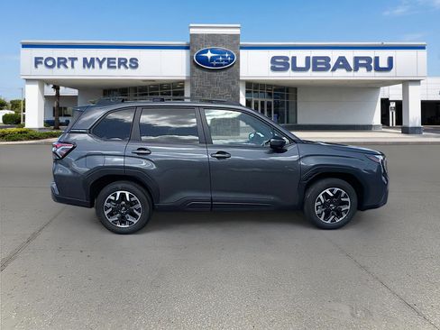 Used 2026 Subaru Forester Premium image 2