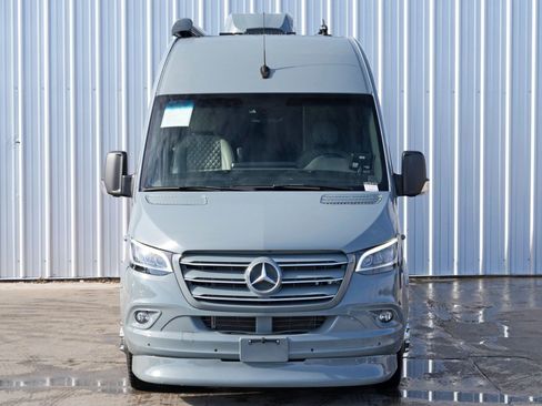 Used 2023 Mercedes-Benz Sprinter 3500 w/ Parking Package image 92