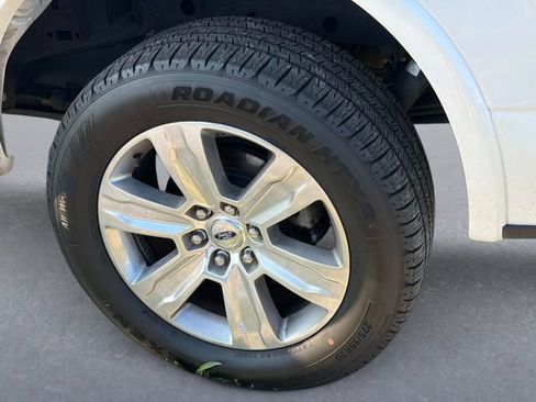 Used 2018 Ford F150 Platinum w/ Equipment Group 701A Luxury AWD/4WD image 10