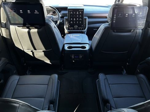 New 2026 GMC Yukon Denali w/ Denali Reserve Package image 31