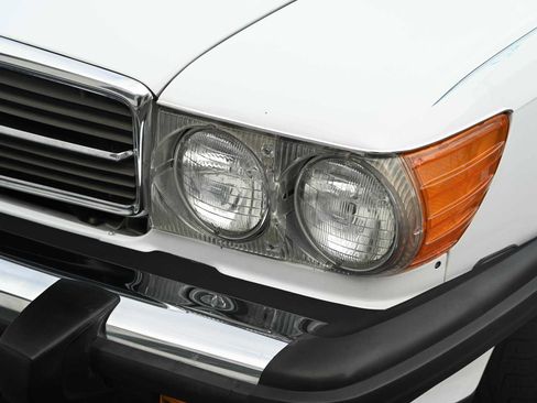 Used 1989 Mercedes-Benz 560 SL image 14