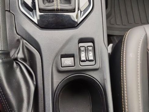 Used 2022 Subaru Crosstrek 2.5i Sport w/ Moonroof Package image 14