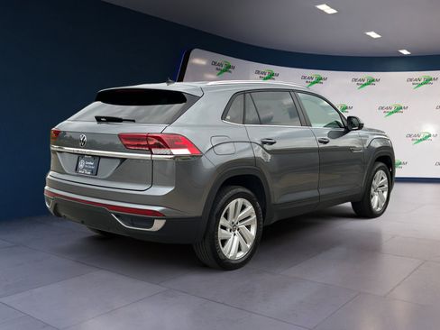 Certified 2023 Volkswagen Atlas Cross Sport SE FWD image 8