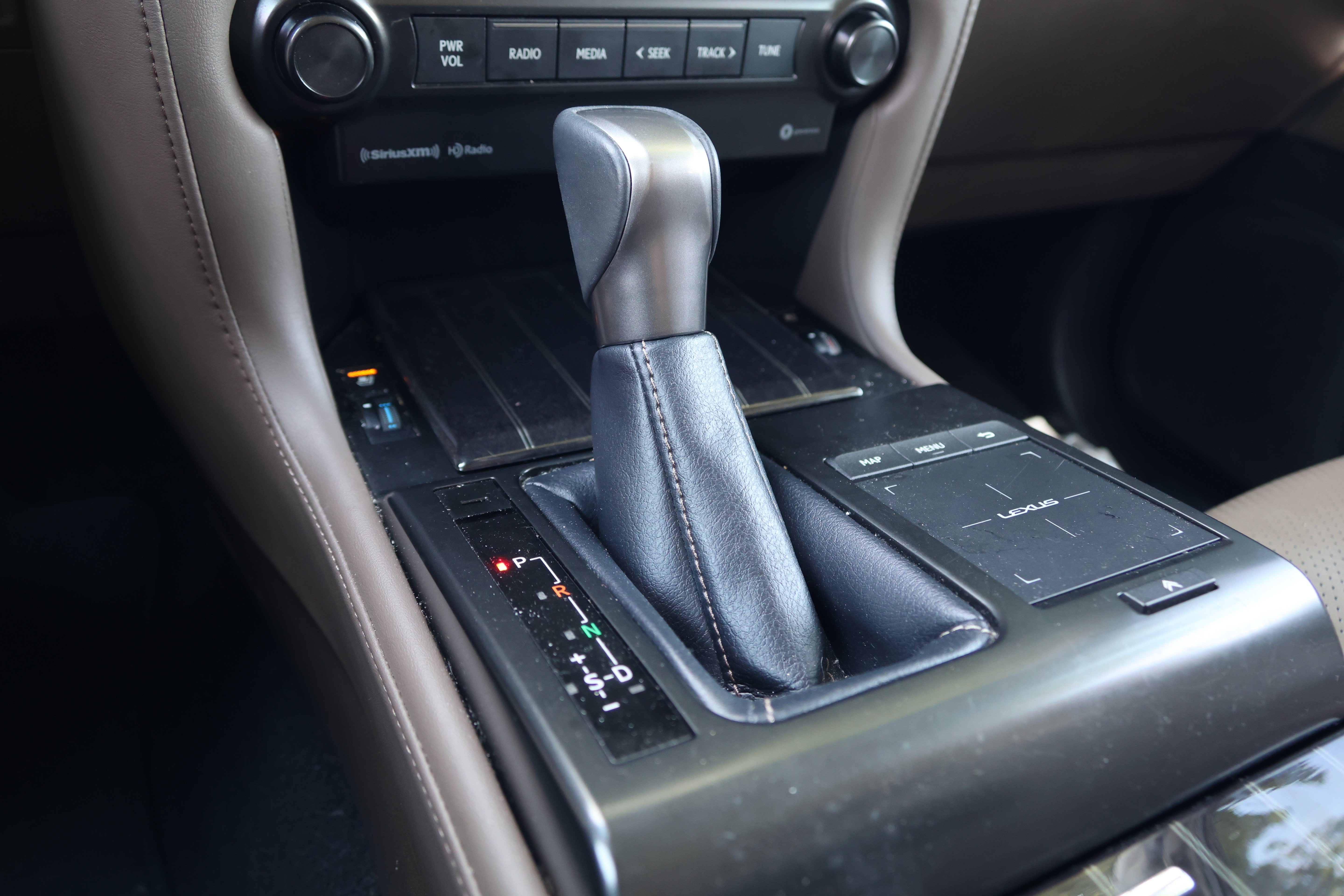 Used 2023 Lexus GX 460 Luxury w/ Sport Design Package AWD/4WD image 26