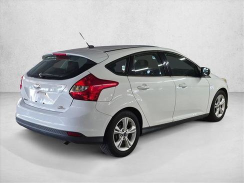 Used 2014 Ford Focus SE FWD image 5