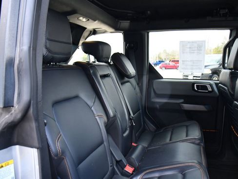 Used 2023 Ford Bronco Badlands image 16