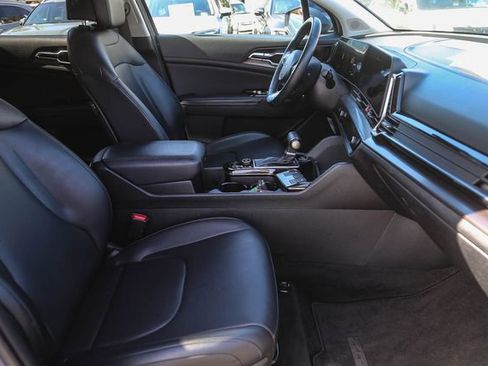 Certified 2023 Kia Sportage EX image 17