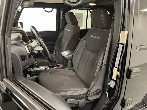 Used 2017 Jeep Wrangler Unlimited Sahara image 19