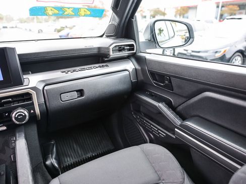 Certified 2024 Toyota Tacoma SR5 AWD/4WD image 6