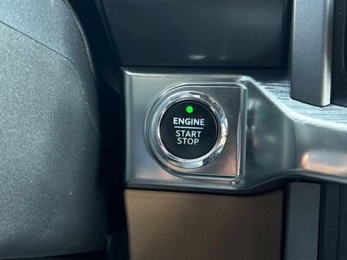 Used 2021 Ford F150 Lariat w/ Equipment Group 502A High AWD/4WD image 45