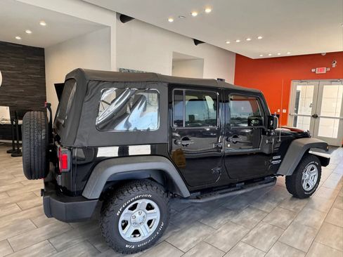 Used 2016 Jeep Wrangler Unlimited Sport w/ Connectivity Group AWD/4WD image 16