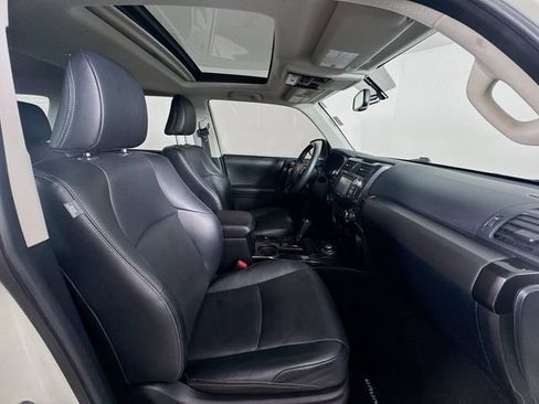 Used 2019 Toyota 4Runner Limited AWD/4WD image 31