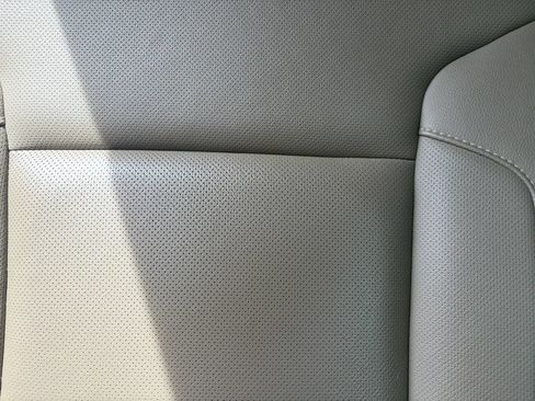 Used 2017 Chevrolet Tahoe Premier AWD/4WD image 33