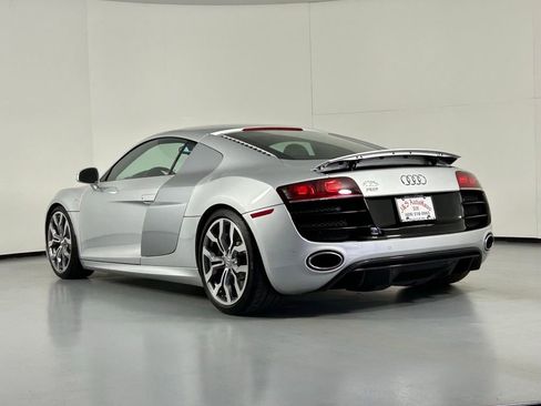 Used 2012 Audi R8 V10 image 5