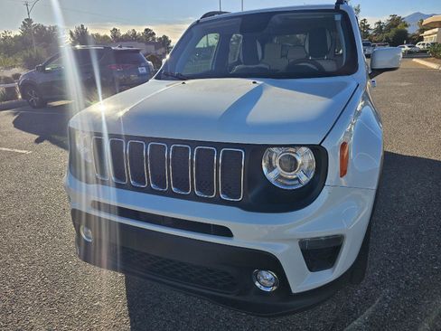 Used 2019 Jeep Renegade Latitude w/ Safety & Security Group II image 9