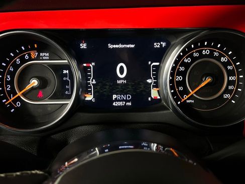 Used 2020 Jeep Wrangler Unlimited Sahara image 14