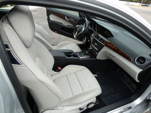 Used 2015 Mercedes-Benz C 350 Coupe image 25