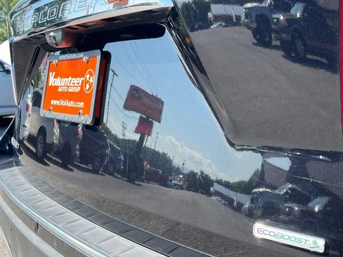 Used 2020 Ford Explorer Limited w/ Class III Trailer Tow Package RWD image 10