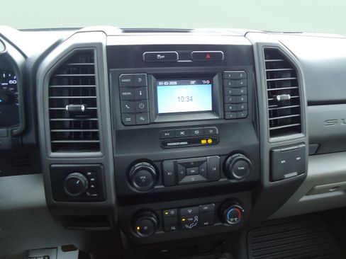 Used 2020 Ford F250 XL w/ Power Equipment Group image 17