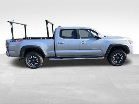 Used 2020 Toyota Tacoma TRD Off-Road w/ Technology Package AWD/4WD image 14