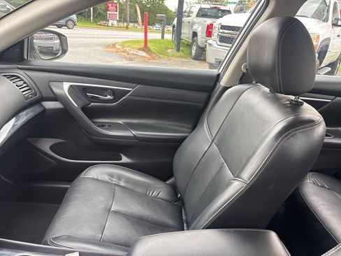 Used 2016 Nissan Altima 2.5 SL w/ 2.5 Technology w/LED Package FWD image 17